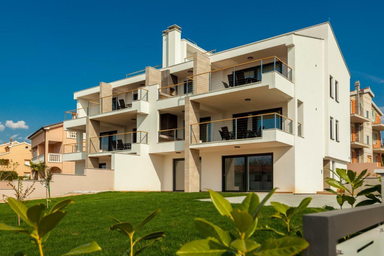 Apartments Kudec By El-Pi Tours Malinska Buitenkant foto